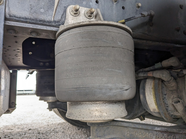 いすゞ ギガ 大型 ウィング QKG-CYJ77B(101389) 32枚目