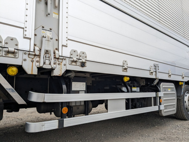 いすゞ ギガ 大型 ウィング QKG-CYJ77B(101389) 34枚目