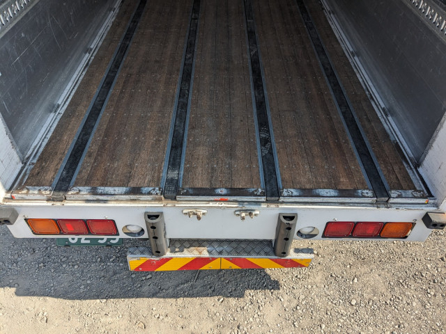 いすゞ ギガ 大型 ウィング QKG-CYJ77B(101392) 10枚目