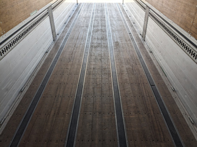 いすゞ ギガ 大型 ウィング QKG-CYJ77B(101392) 17枚目