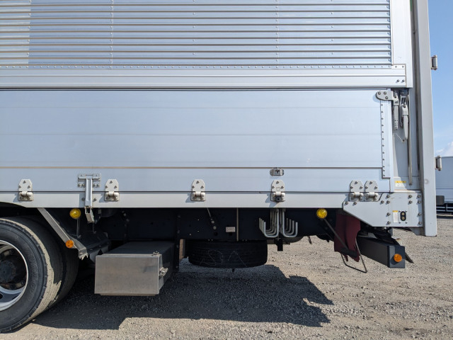 いすゞ ギガ 大型 ウィング QKG-CYJ77B(101392) 21枚目