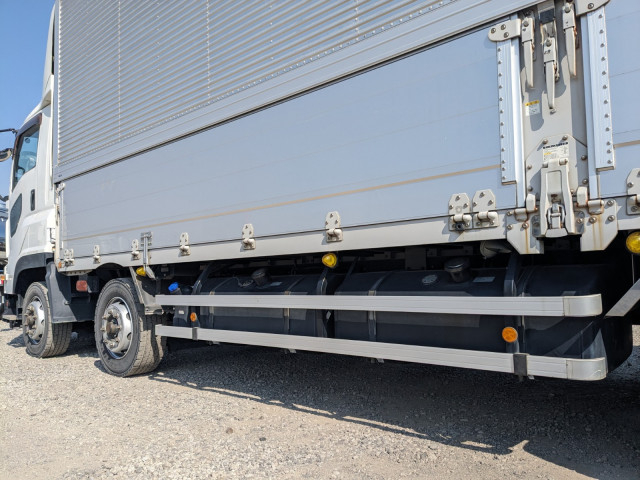 いすゞ ギガ 大型 ウィング QKG-CYJ77B(101392) 26枚目