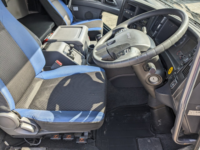 いすゞ ギガ 大型 ウィング QKG-CYJ77B(101392) 35枚目