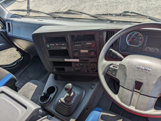 いすゞ ギガ 大型 ウィング QKG-CYJ77B(101392) 40枚目