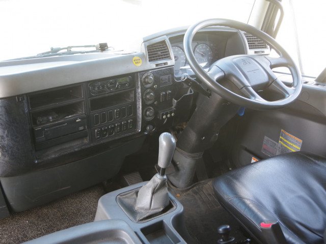 三菱ふそう ファイター 増トン 平ボディ QDG-FQ62F(101394) 27枚目