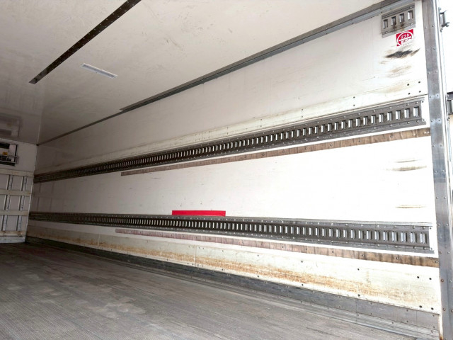 いすゞ フォワード 増トン 冷蔵冷凍バン LKG-FTR90T2(101395) 10枚目