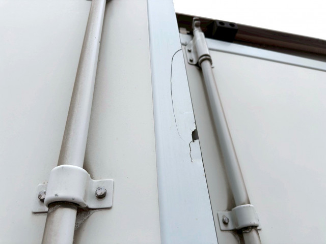 いすゞ フォワード 増トン 冷蔵冷凍バン LKG-FTR90T2(101395) 19枚目