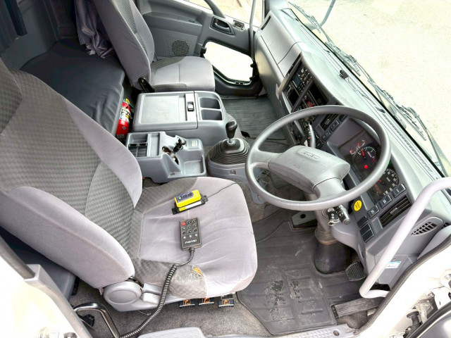 いすゞ フォワード 増トン 冷蔵冷凍バン LKG-FTR90T2(101395) 29枚目