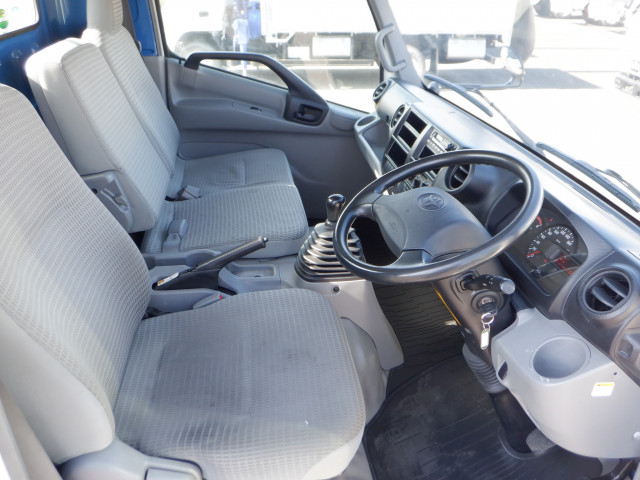 トヨタ トヨエース 小型 平ボディ TKG-XZU720(101401) 31枚目