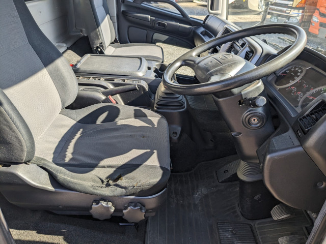 日野 レンジャー 中型 バン TKG-FC9JKAA(101402) 37枚目