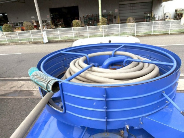 日野 デュトロ 小型 バキュームカー/糞尿車 TKG-XZU700X(101404) 8枚目