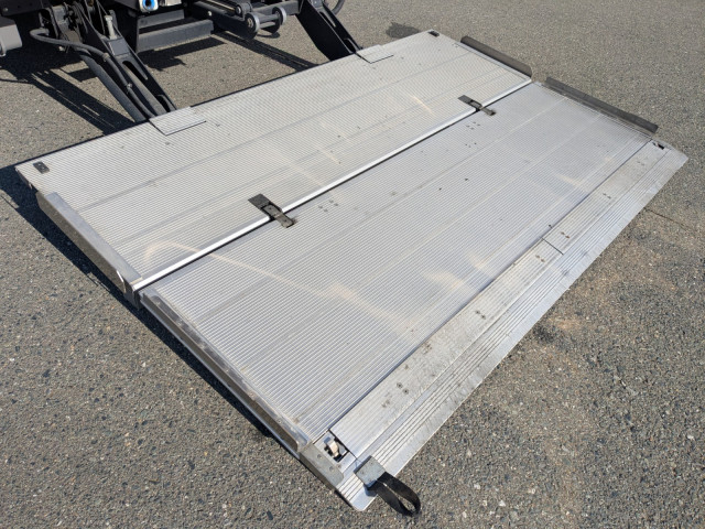 いすゞ フォワード 中型 ウィング TKG-FRR90T2(101409) 7枚目