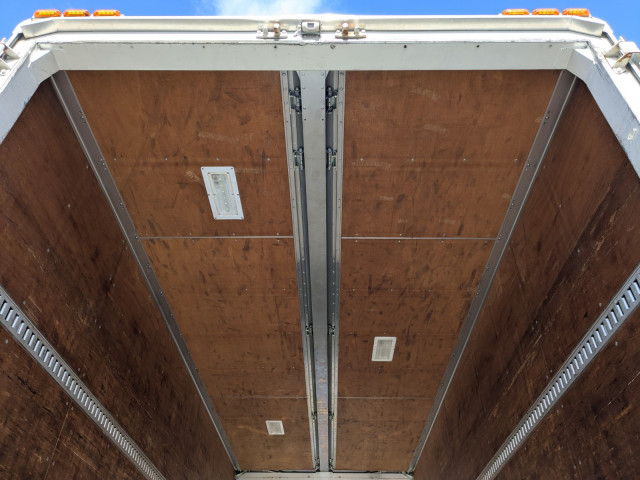 いすゞ フォワード 中型 ウィング TKG-FRR90T2(101409) 10枚目