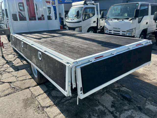 いすゞ エルフ 小型 平ボディ（クレーン付） TKG-NMR85AN(101426) 11枚目