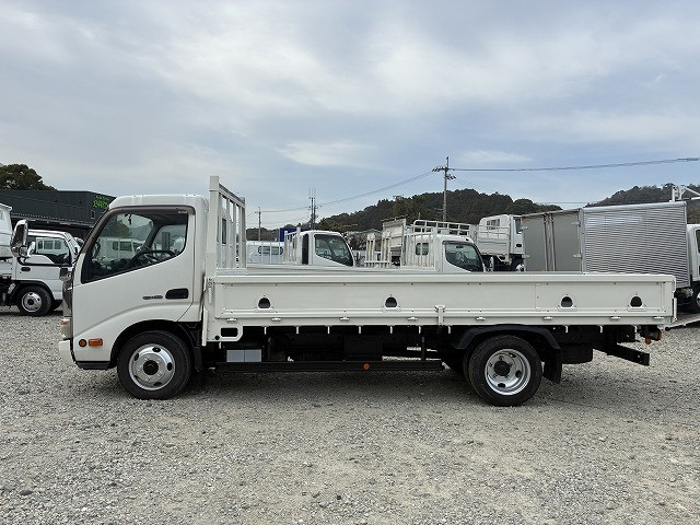 日野 デュトロ 小型 平ボディ TKG-XZU650M(101428) 4枚目