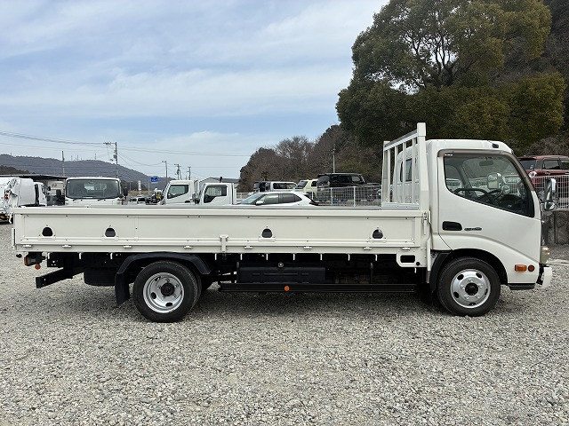 日野 デュトロ 小型 平ボディ TKG-XZU650M(101428) 5枚目