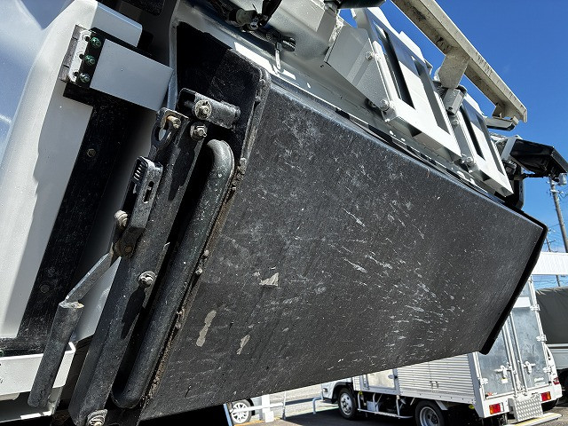 いすゞ エルフ 小型 塵芥車（プレス式） TKG-NMR85AN(101434) 42枚目