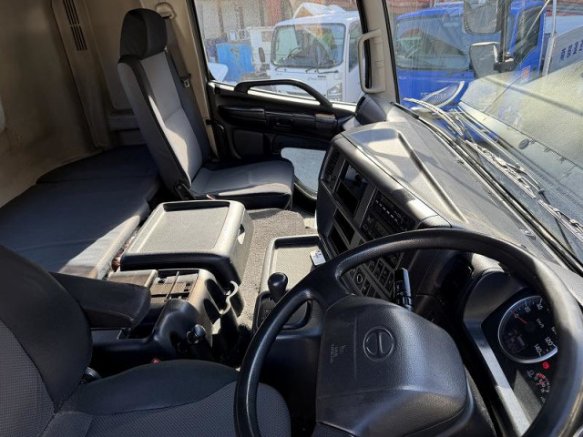 日野 プロフィア 大型 その他 LKG-FW1EXBG(101438) 20枚目