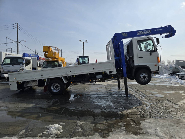 日野 レンジャー 中型 平ボディ（クレーン付） TKG-FC9JKAP(101443) 5枚目