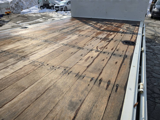 日野 レンジャー 中型 平ボディ（クレーン付） TKG-FC9JKAP(101443) 11枚目