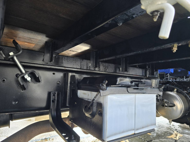 日野 レンジャー 中型 平ボディ（クレーン付） TKG-FC9JKAP(101443) 13枚目