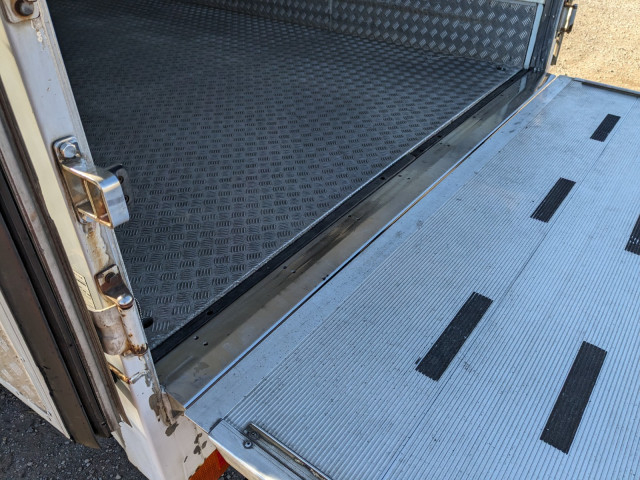 日野 レンジャー 増トン 冷蔵冷凍バン LKG-FE7JUAG(101444) 12枚目