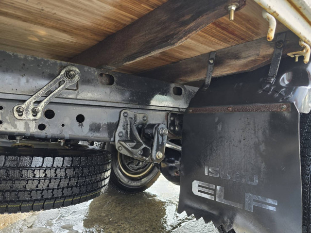 いすゞ エルフ 小型 平ボディ（クレーン付） BKG-NKR85AR(101445) 13枚目