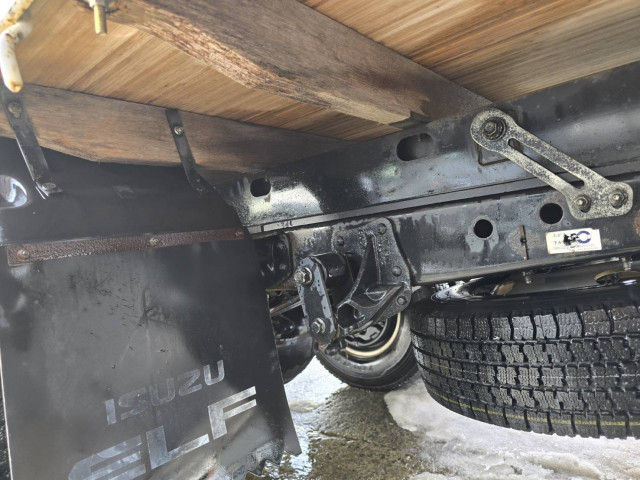 いすゞ エルフ 小型 平ボディ（クレーン付） BKG-NKR85AR(101445) 15枚目