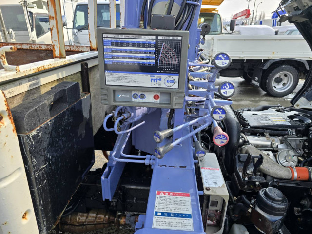 いすゞ エルフ 小型 平ボディ（クレーン付） BKG-NKR85AR(101445) 19枚目