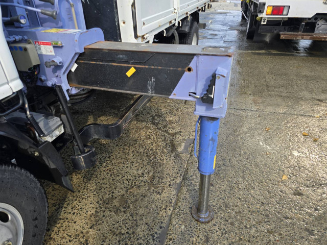 いすゞ エルフ 小型 平ボディ（クレーン付） BKG-NKR85AR(101445) 22枚目