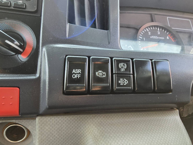 いすゞ エルフ 小型 平ボディ（クレーン付） BKG-NKR85AR(101445) 27枚目