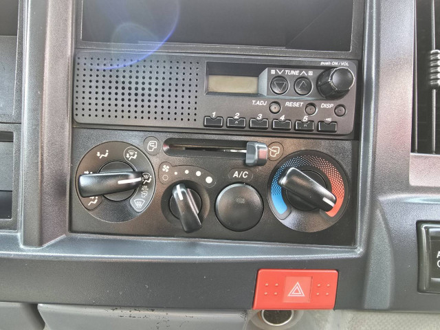 いすゞ エルフ 小型 平ボディ（クレーン付） BKG-NKR85AR(101445) 30枚目