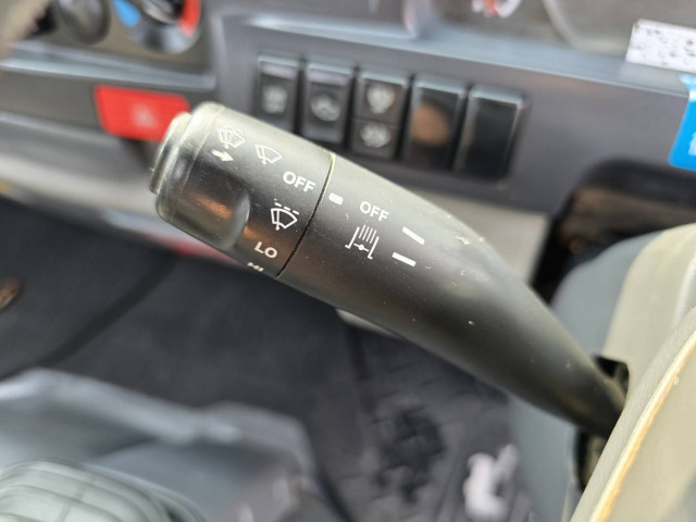 いすゞ エルフ 小型 平ボディ（クレーン付） BKG-NKR85AR(101445) 31枚目