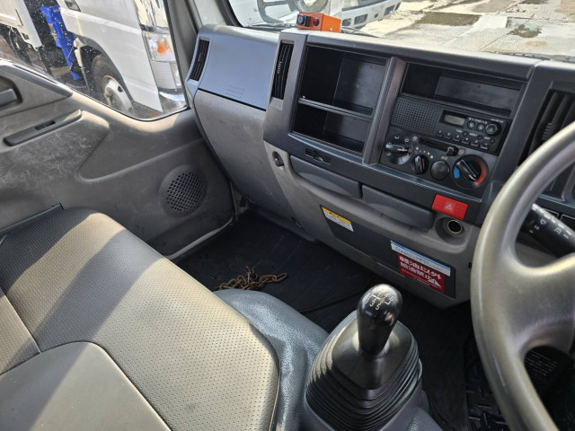 いすゞ エルフ 小型 平ボディ（クレーン付） BKG-NKR85AR(101445) 33枚目