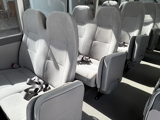 トヨタ コースター 小型 バス PDG-XZB40(101446) 38枚目