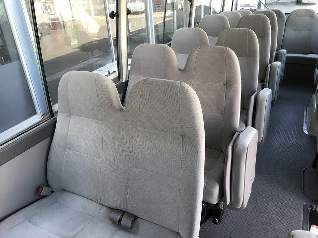 トヨタ コースター 小型 バス PDG-XZB40(101452) 19枚目