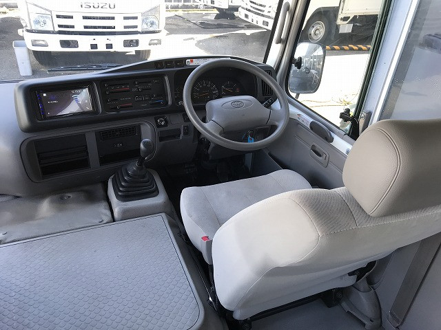 トヨタ コースター 小型 バス PDG-XZB40(101452) 33枚目