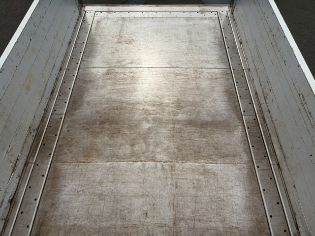 いすゞ エルフ 小型 平ボディ BKG-NJR85AN(101453) 16枚目