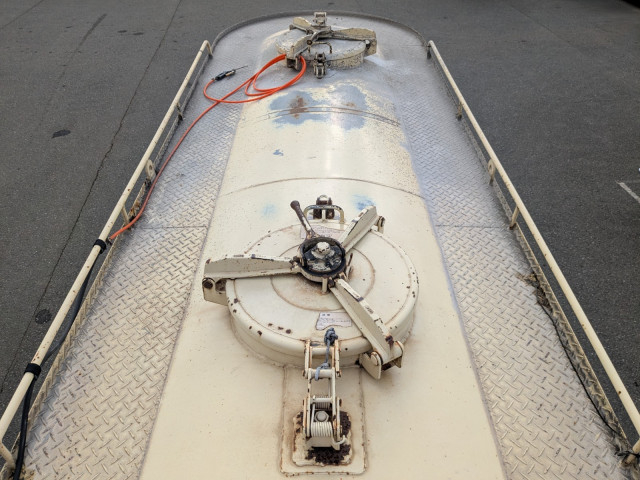 日野 プロフィア 大型 粉粒体運搬車 ADG-FR1EXYG(101455) 10枚目