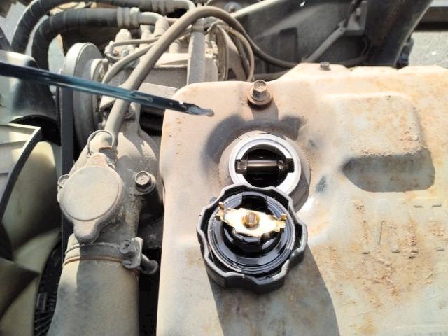 三菱ふそう キャンター 小型 平ボディ KC-FE637E(101467) 46枚目