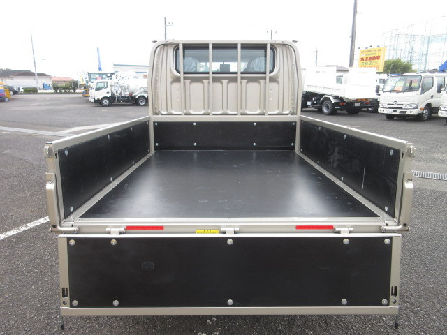 三菱ふそう キャンター 小型 Wキャブ 2RG-FBA20(101506) 8枚目