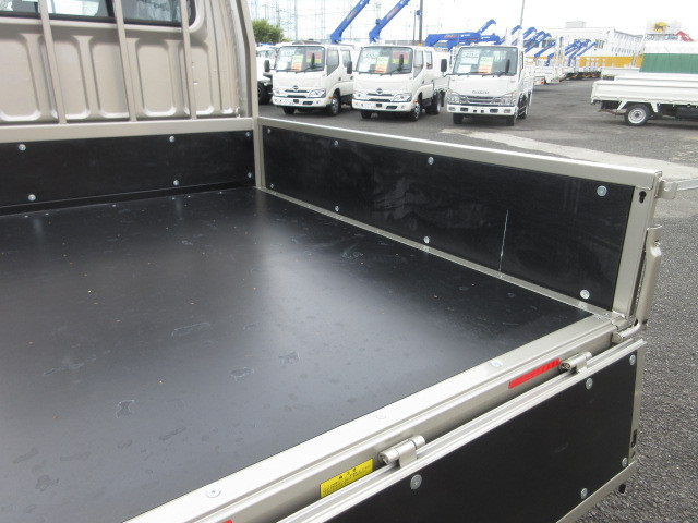 三菱ふそう キャンター 小型 Wキャブ 2RG-FBA20(101506) 10枚目