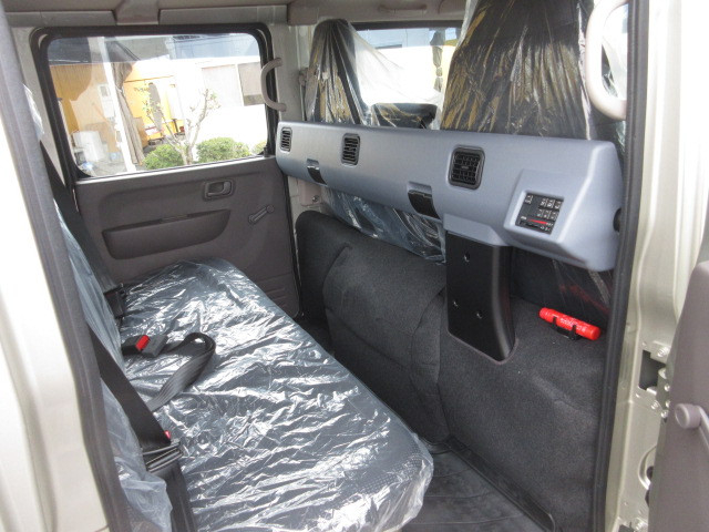 三菱ふそう キャンター 小型 Wキャブ 2RG-FBA20(101506) 28枚目