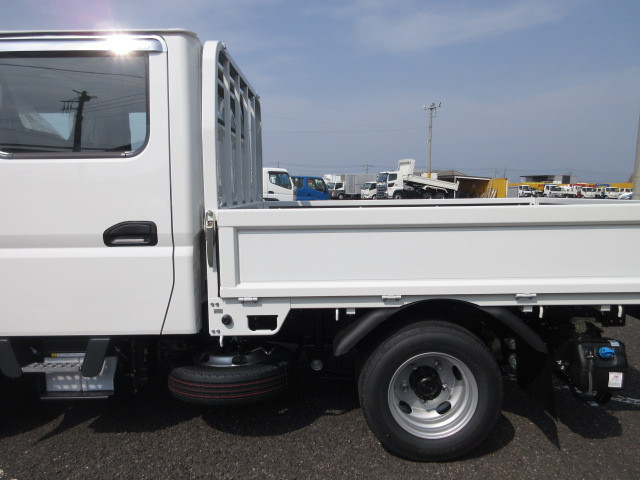 三菱ふそう キャンター 小型 Wキャブ 2RG-FBA20(101505) 39枚目
