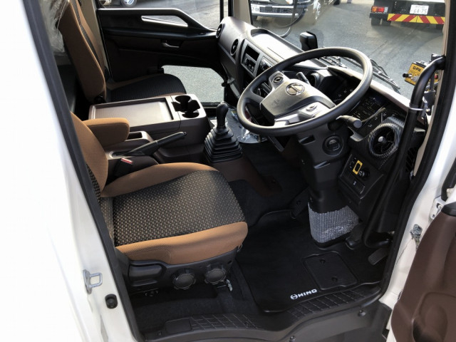 日野 レンジャー 中型 塵芥車（プレス式） 2KG-FD2ABA(101516) 4枚目