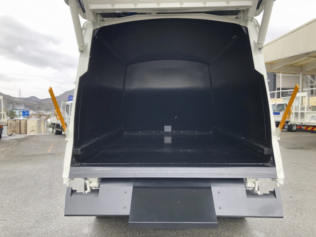 日野 レンジャー 中型 塵芥車（プレス式） 2KG-FD2ABA(101516) 8枚目