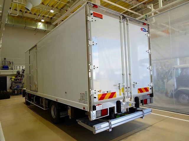 日野 レンジャー 中型 冷蔵冷凍バン 2KG-FD2ABG(101520) 4枚目