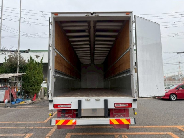 UDトラックス（日産） クオン 大型 ウィング 2PG-CD5CA(101521) 9枚目