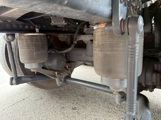 UDトラックス（日産） クオン 大型 ウィング 2PG-CD5CA(101521) 14枚目