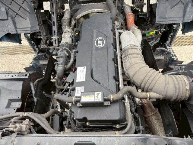 UDトラックス（日産） クオン 大型 ウィング 2PG-CD5CA(101521) 22枚目